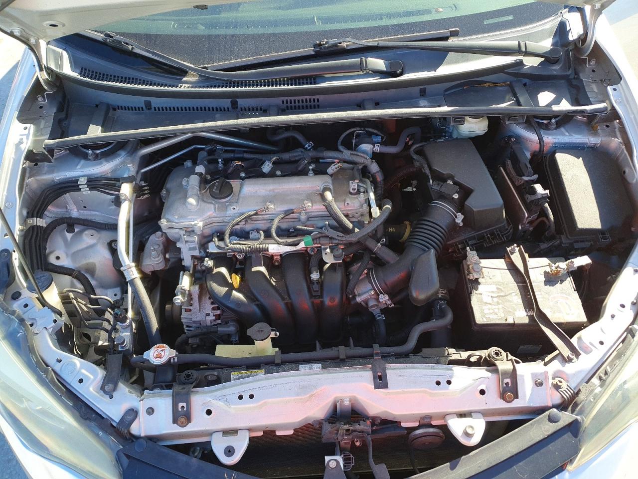 2018 TOYOTA COROLLA LE photo 11