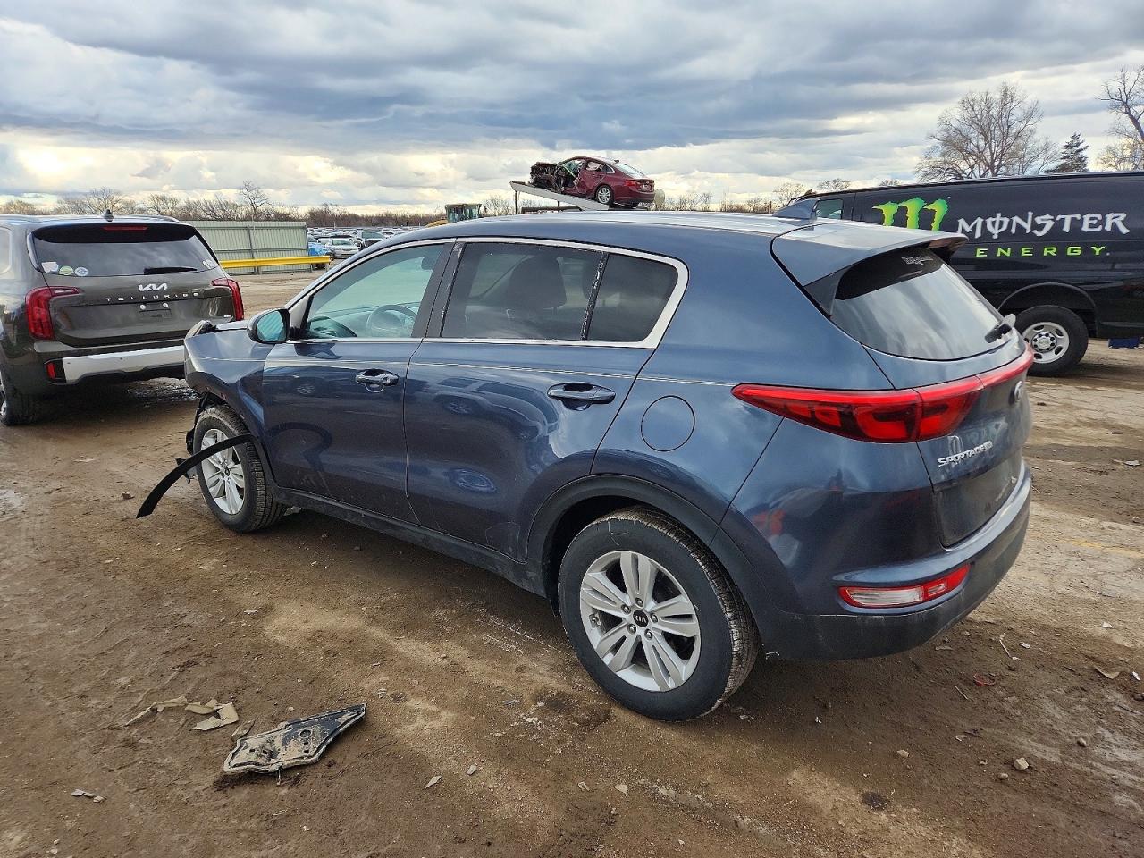 2017 KIA SPORTAGE LX photo 2