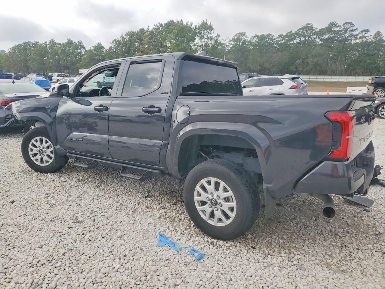 2024 TOYOTA TACOMA DOUBLE CAB photo 2