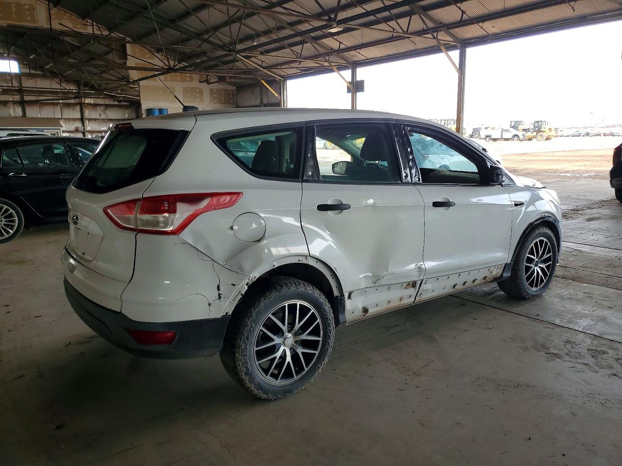 2016 FORD ESCAPE S photo 3