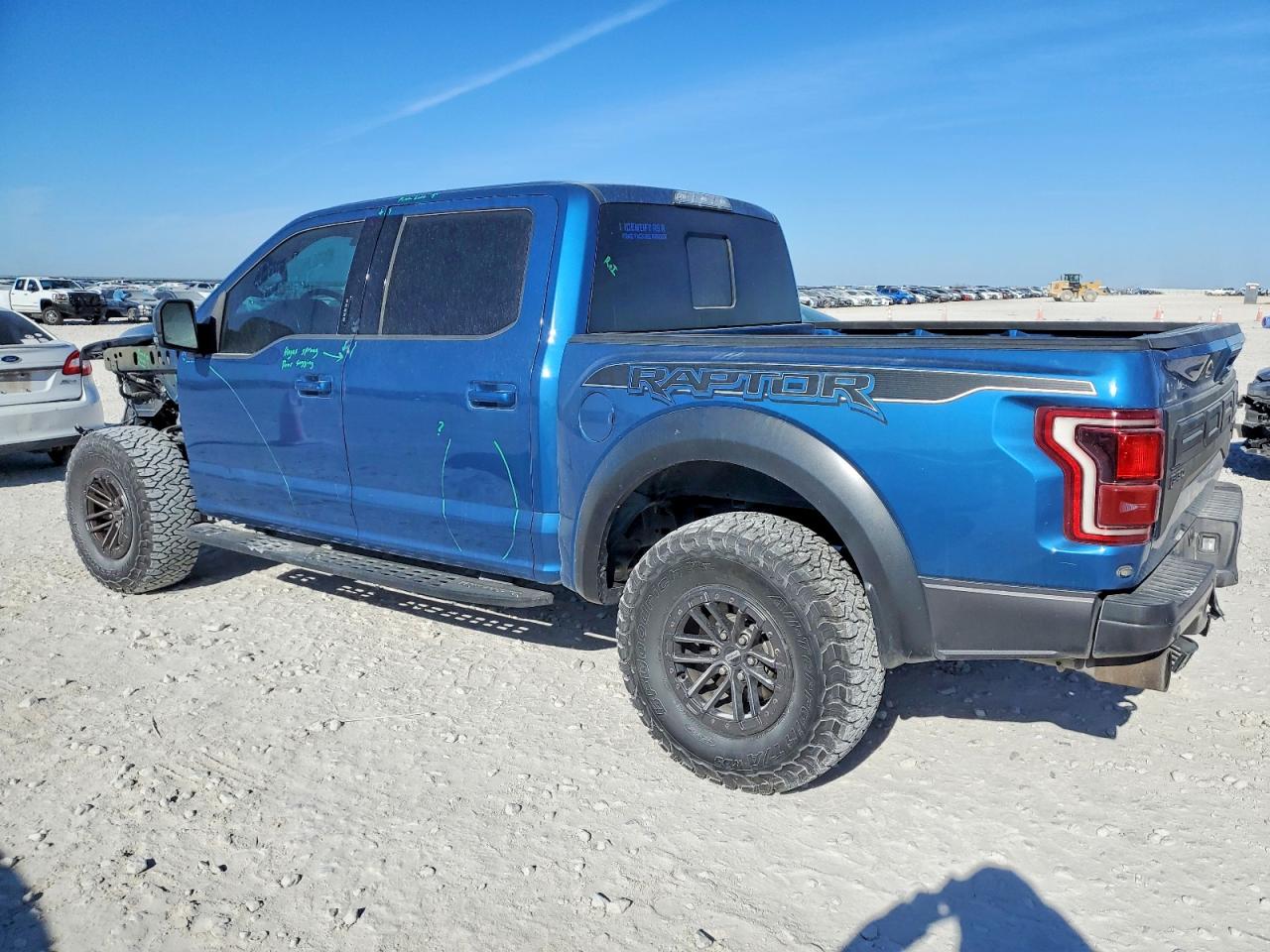 2019 FORD F150 RAPTOR photo 2