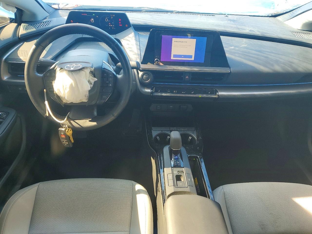 2025 TOYOTA PRIUS XLE photo 8