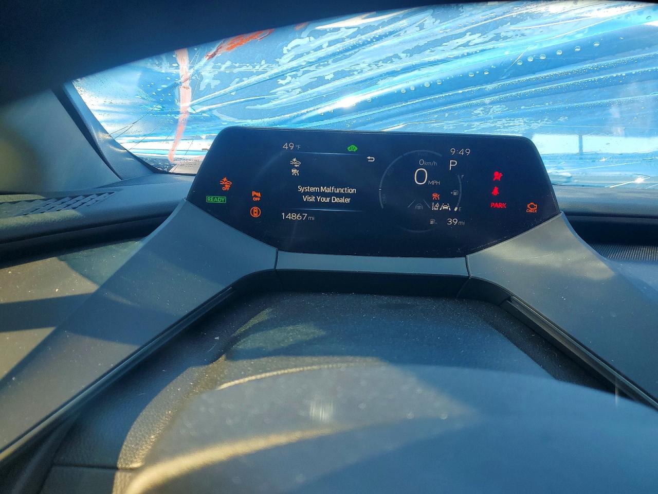 2025 TOYOTA PRIUS XLE photo 9