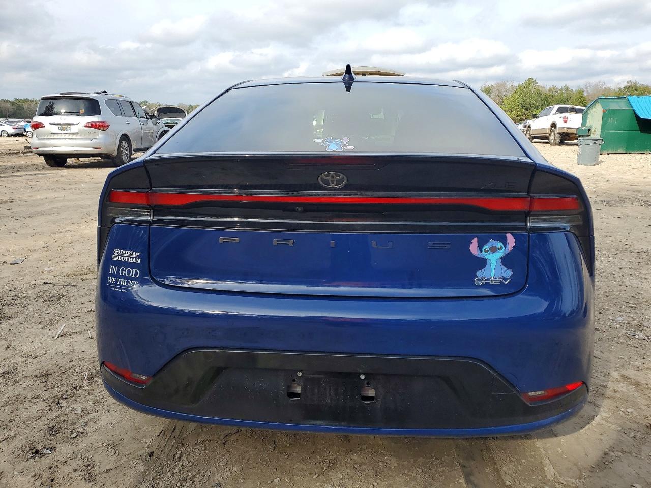 2025 TOYOTA PRIUS XLE photo 6