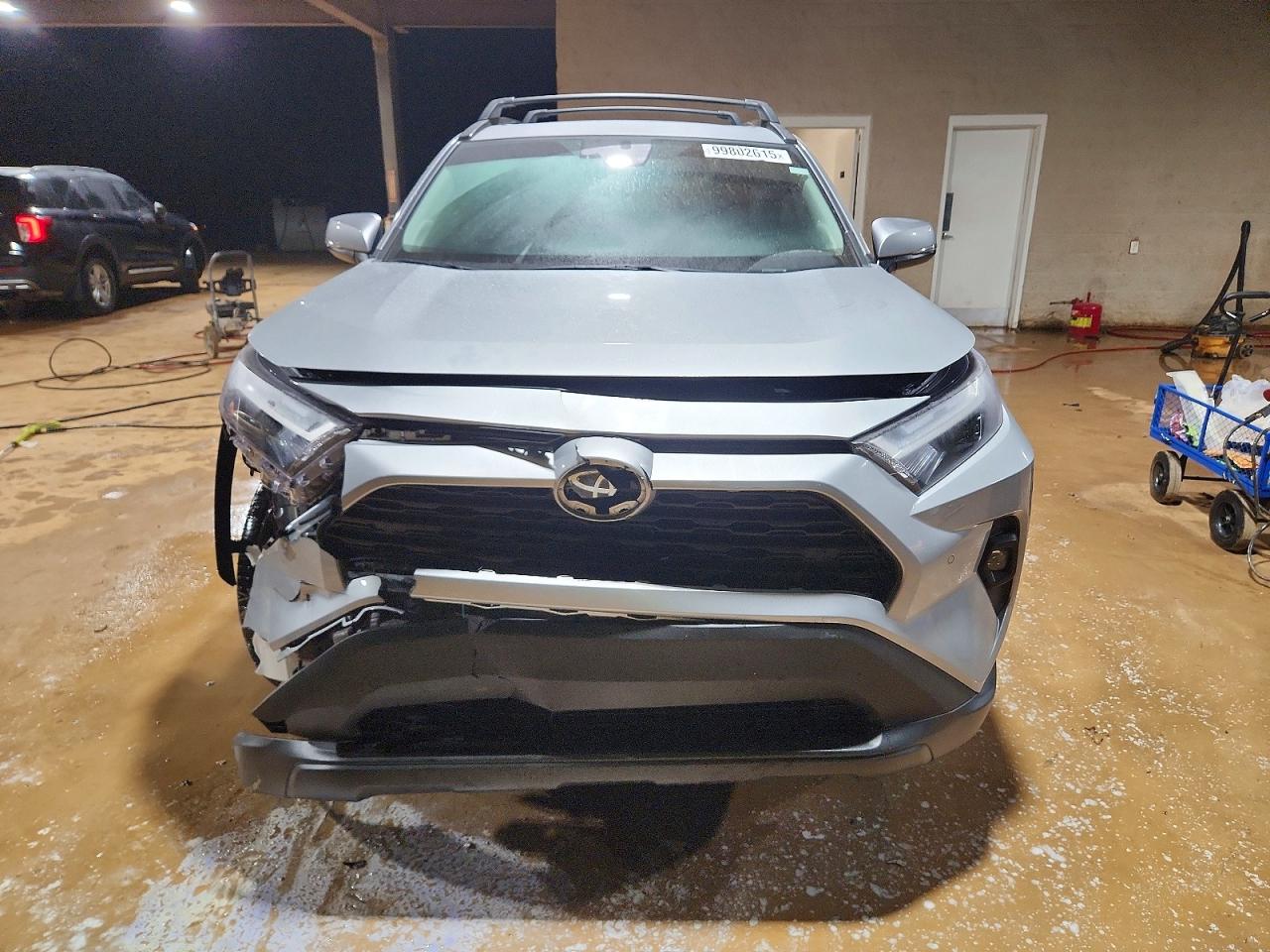 2025 TOYOTA RAV4 XLE PREMIUM photo 9