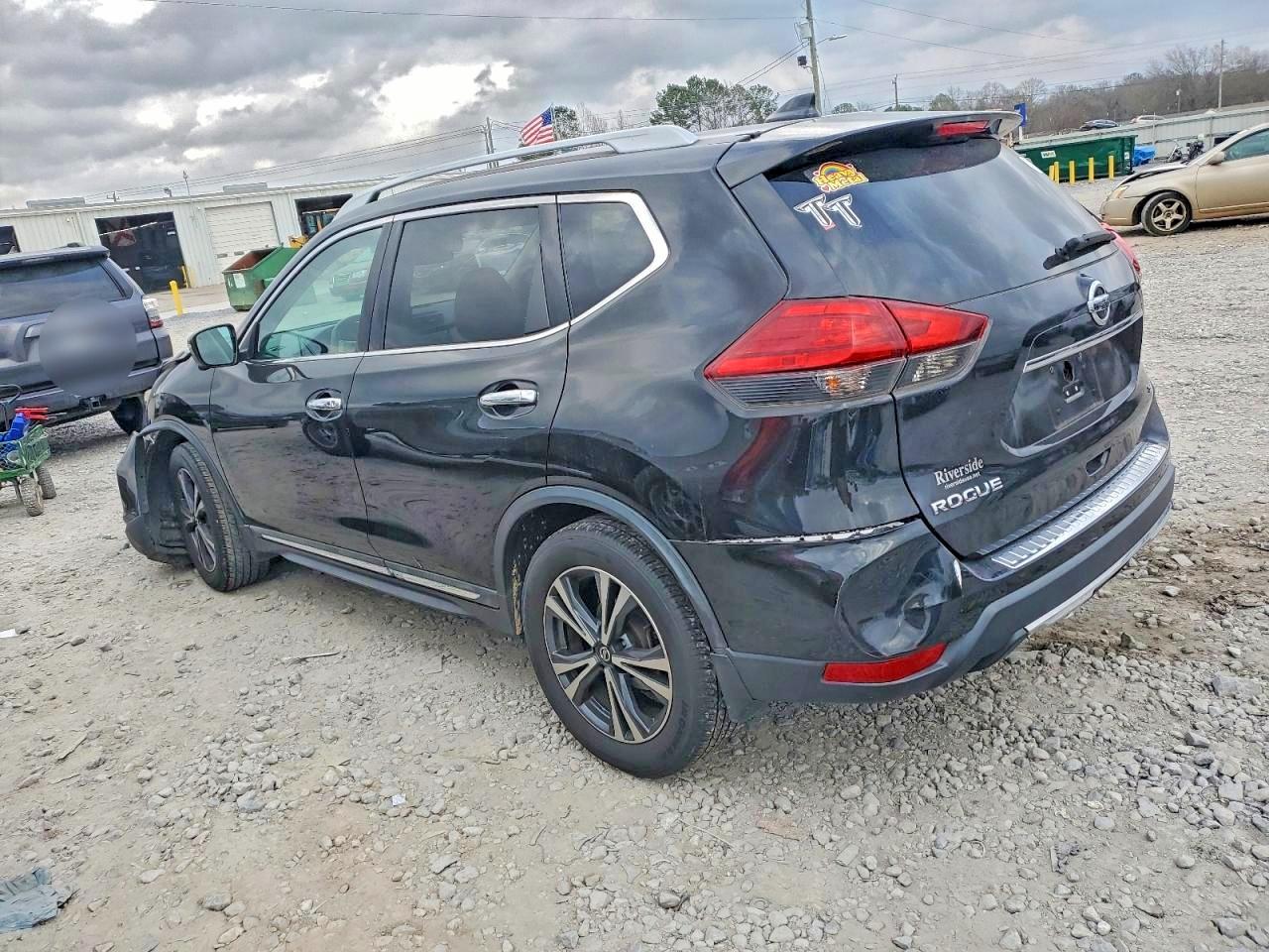 2017 NISSAN ROGUE S photo 2