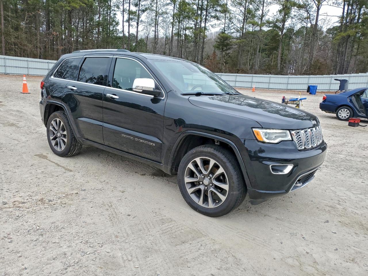 2018 JEEP GRAND CHEROKEE OVERLAND photo 4