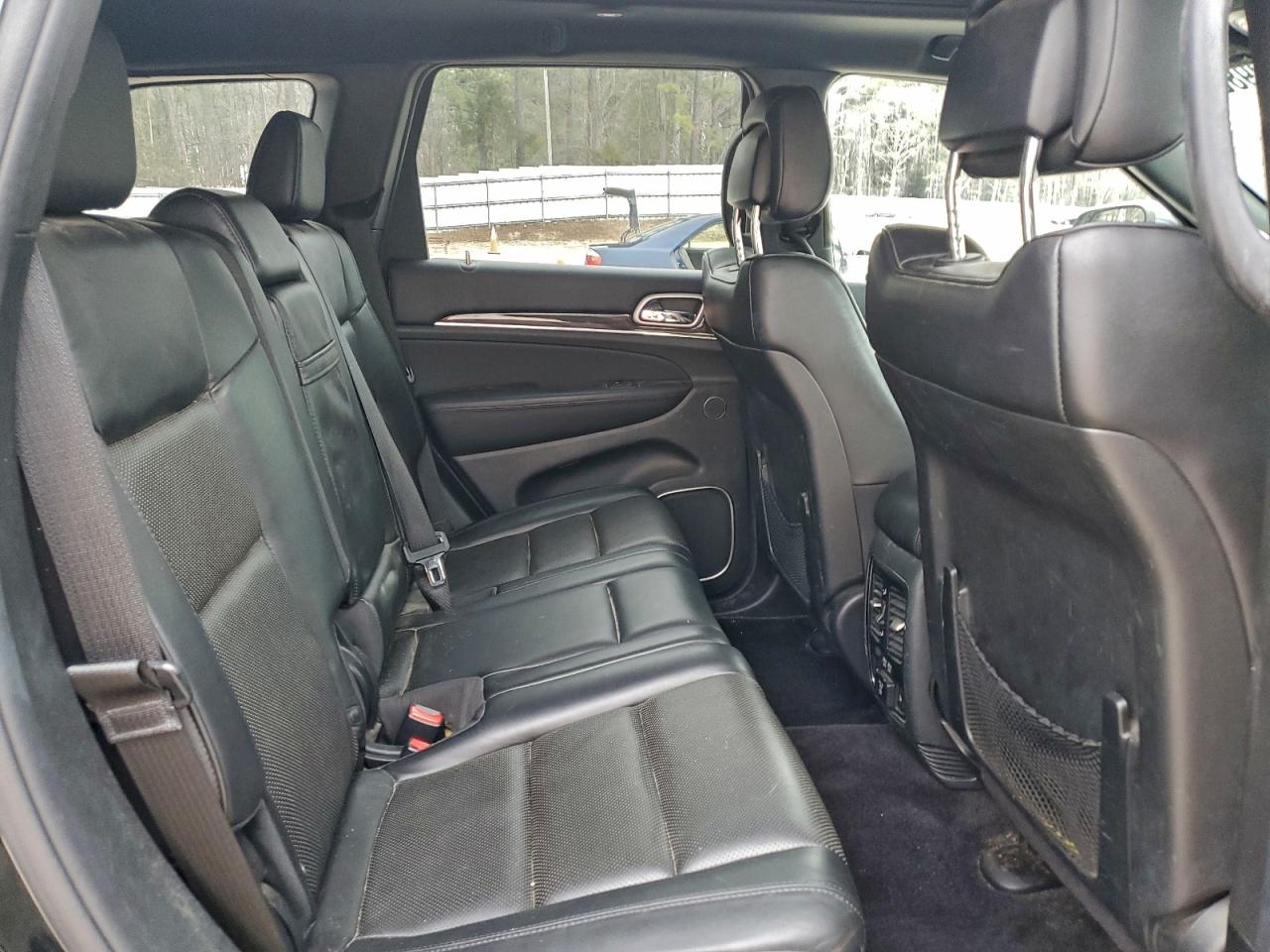 2018 JEEP GRAND CHEROKEE OVERLAND photo 10