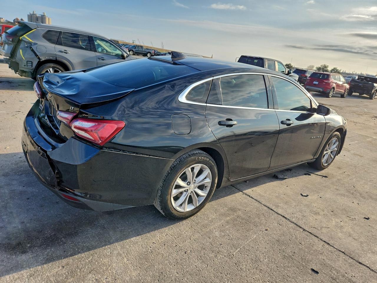 2020 CHEVROLET MALIBU LT photo 3