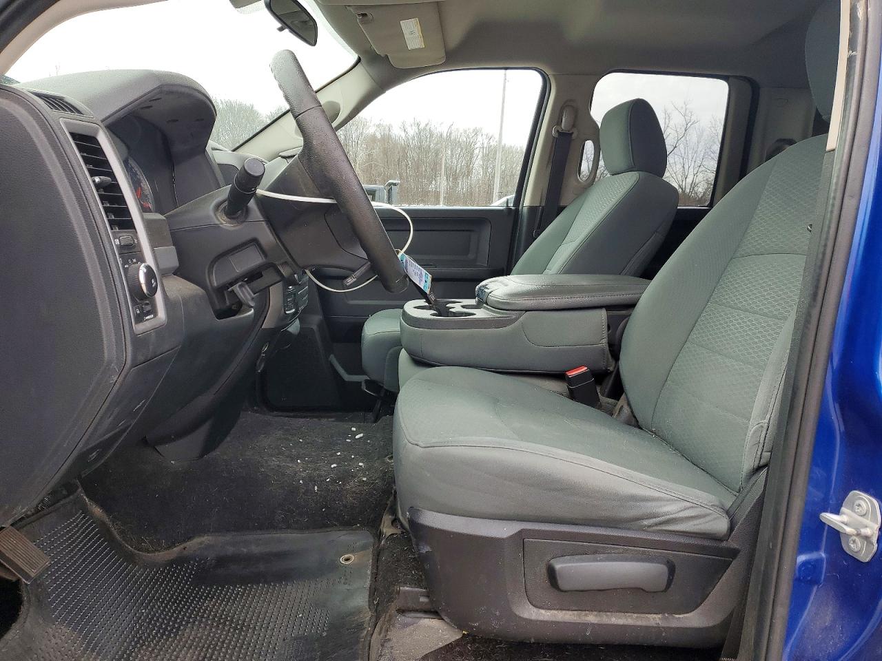 2016 RAM 1500 ST photo 19