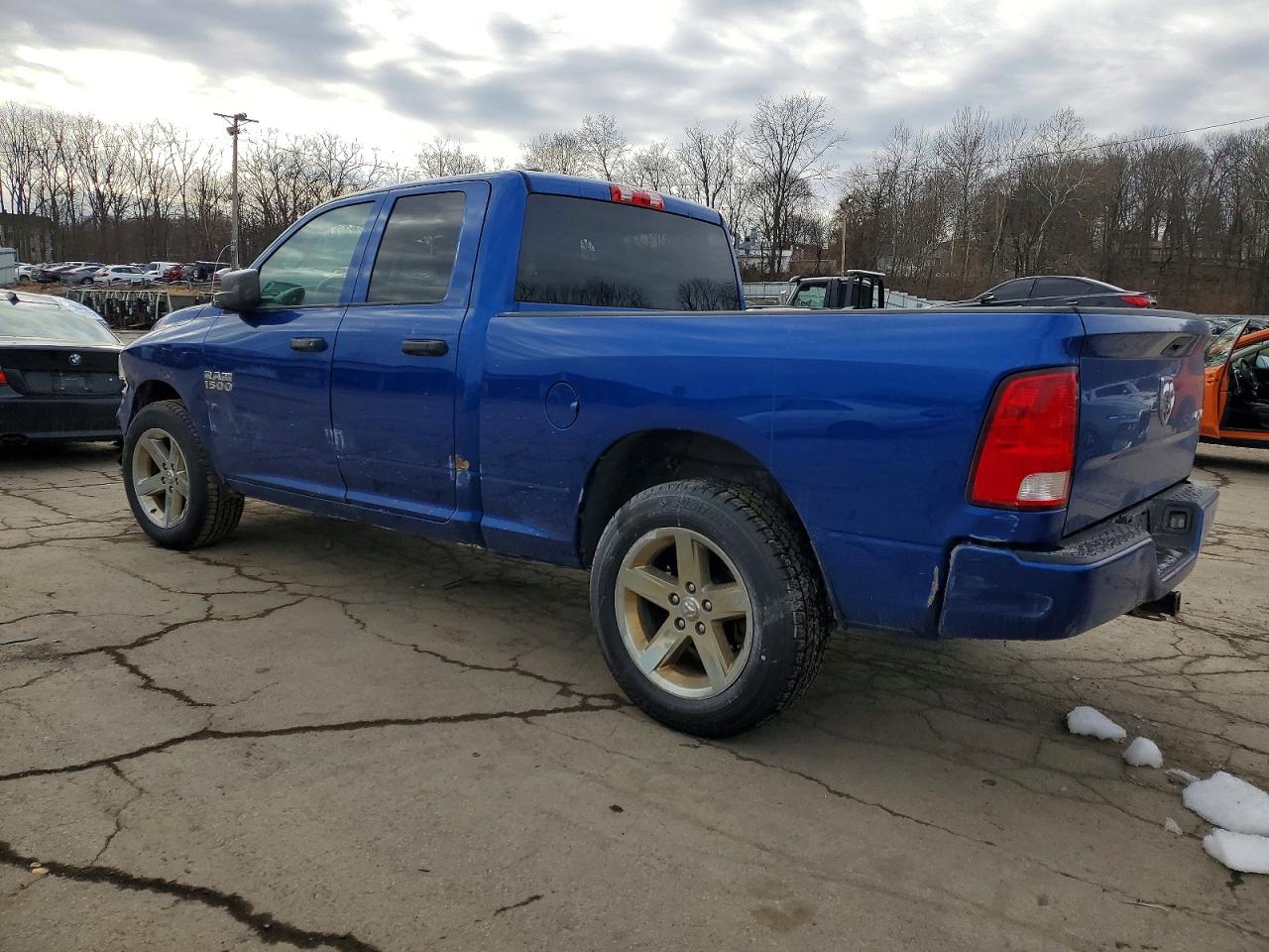 2016 RAM 1500 ST photo 4