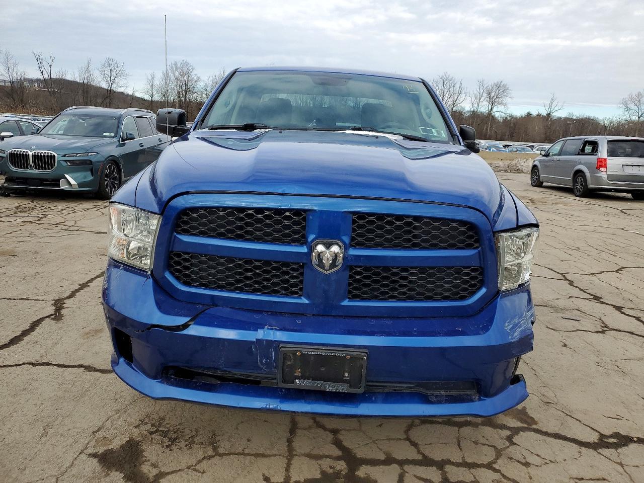 2016 RAM 1500 ST photo 13