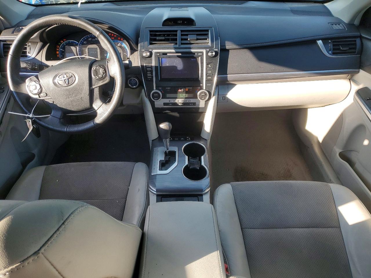 2013 TOYOTA CAMRY HYBRID photo 8