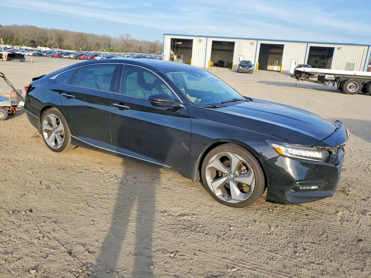 2018 HONDA ACCORD TOURING photo 4