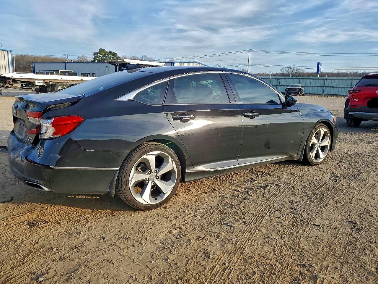 2018 HONDA ACCORD TOURING photo 3