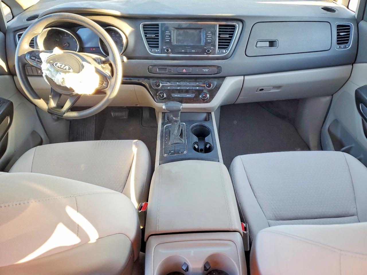 2017 KIA SEDONA L photo 22
