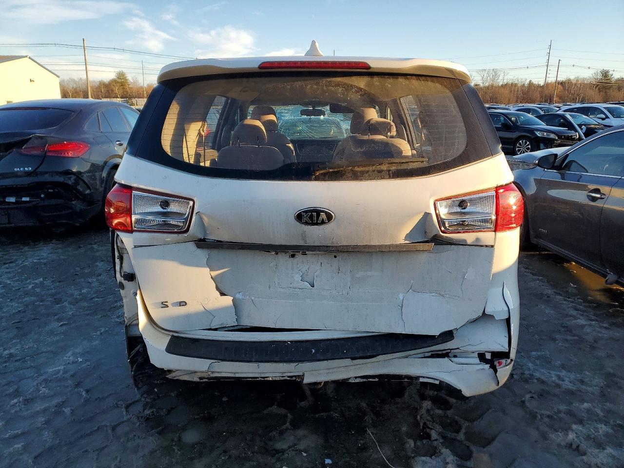 2017 KIA SEDONA L photo 16