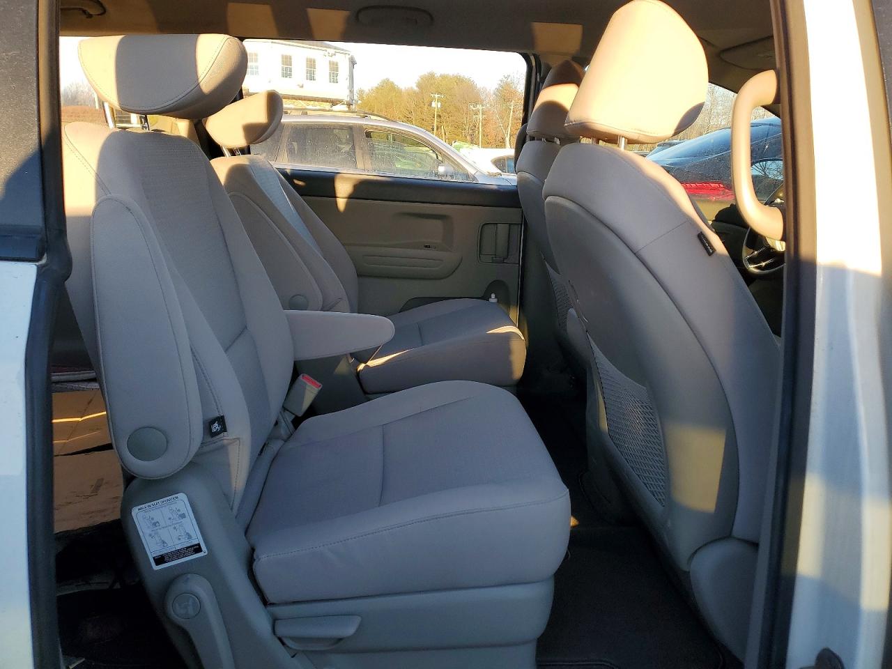 2017 KIA SEDONA L photo 31
