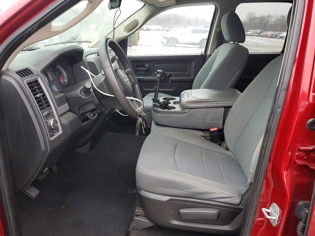 2014 RAM 1500 ST photo 7