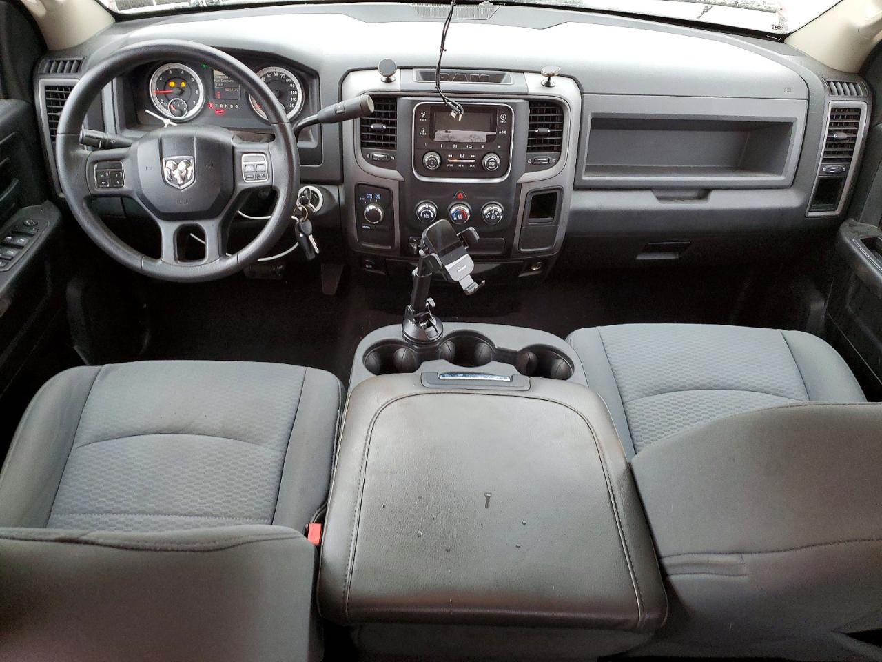 2014 RAM 1500 ST photo 8