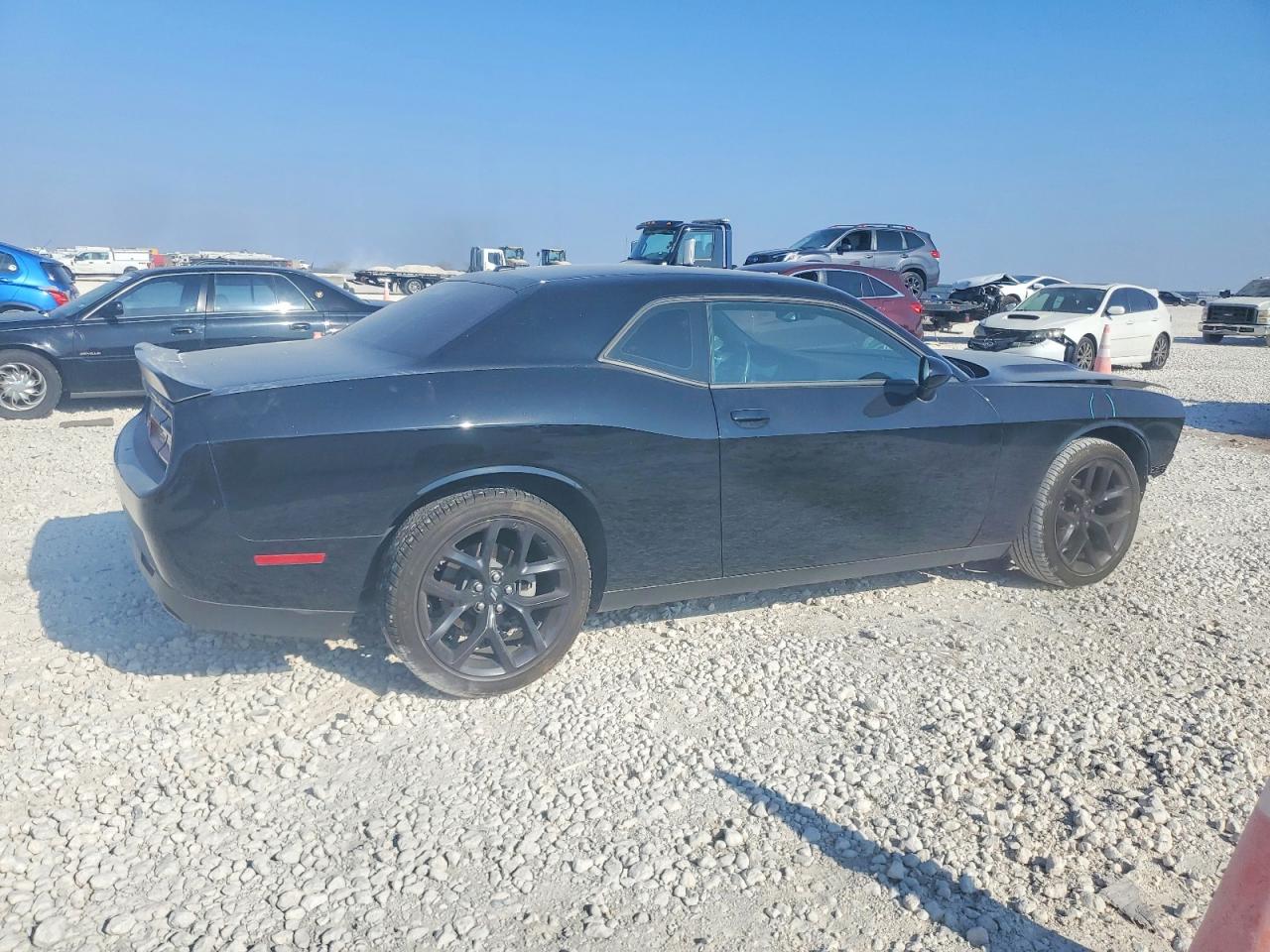2023 DODGE CHALLENGER SXT photo 7