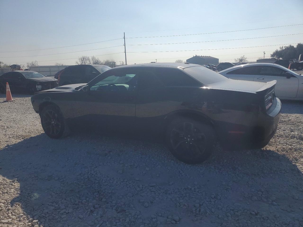 2023 DODGE CHALLENGER SXT photo 4