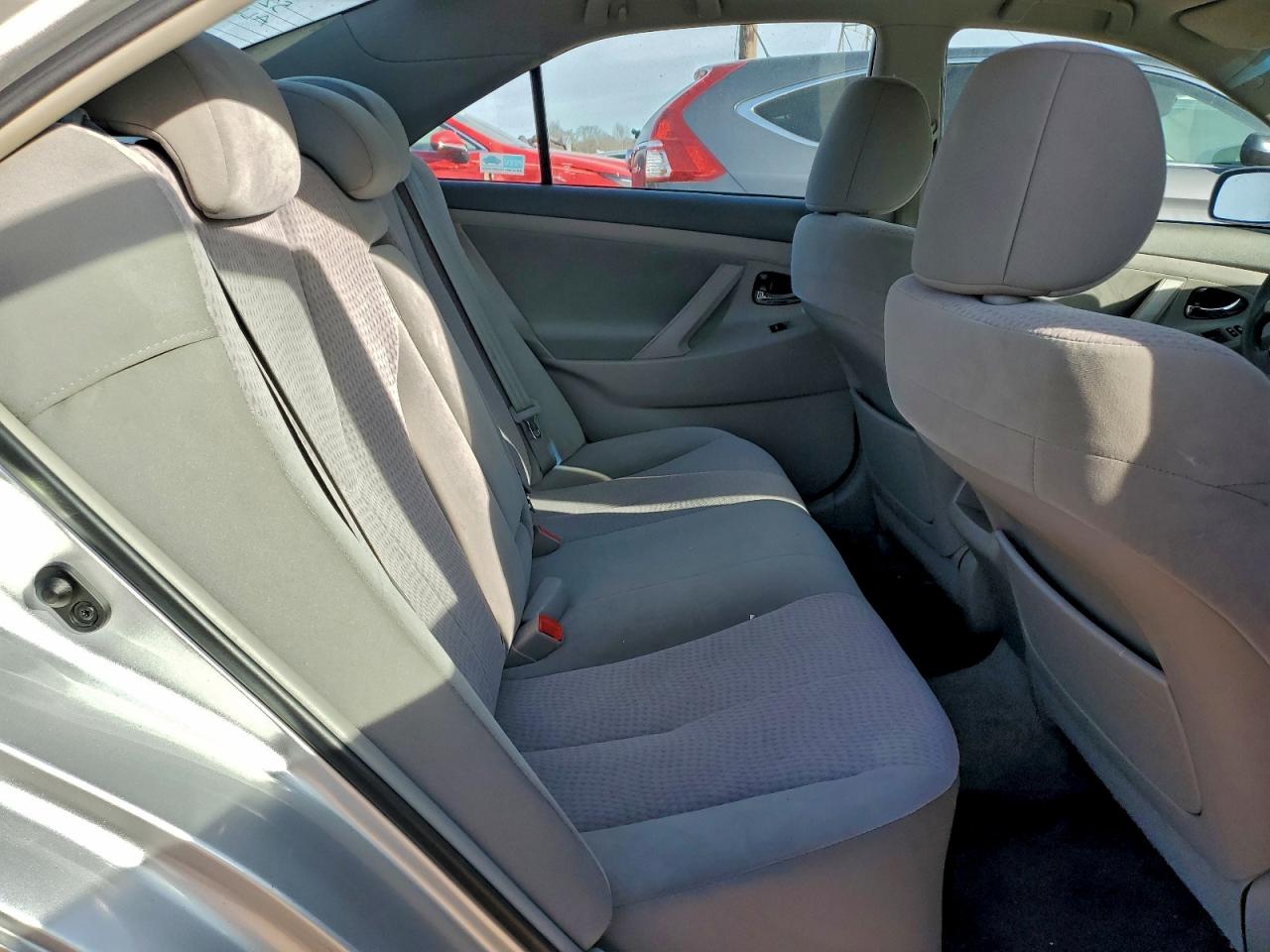 2011 TOYOTA CAMRY BASE photo 19