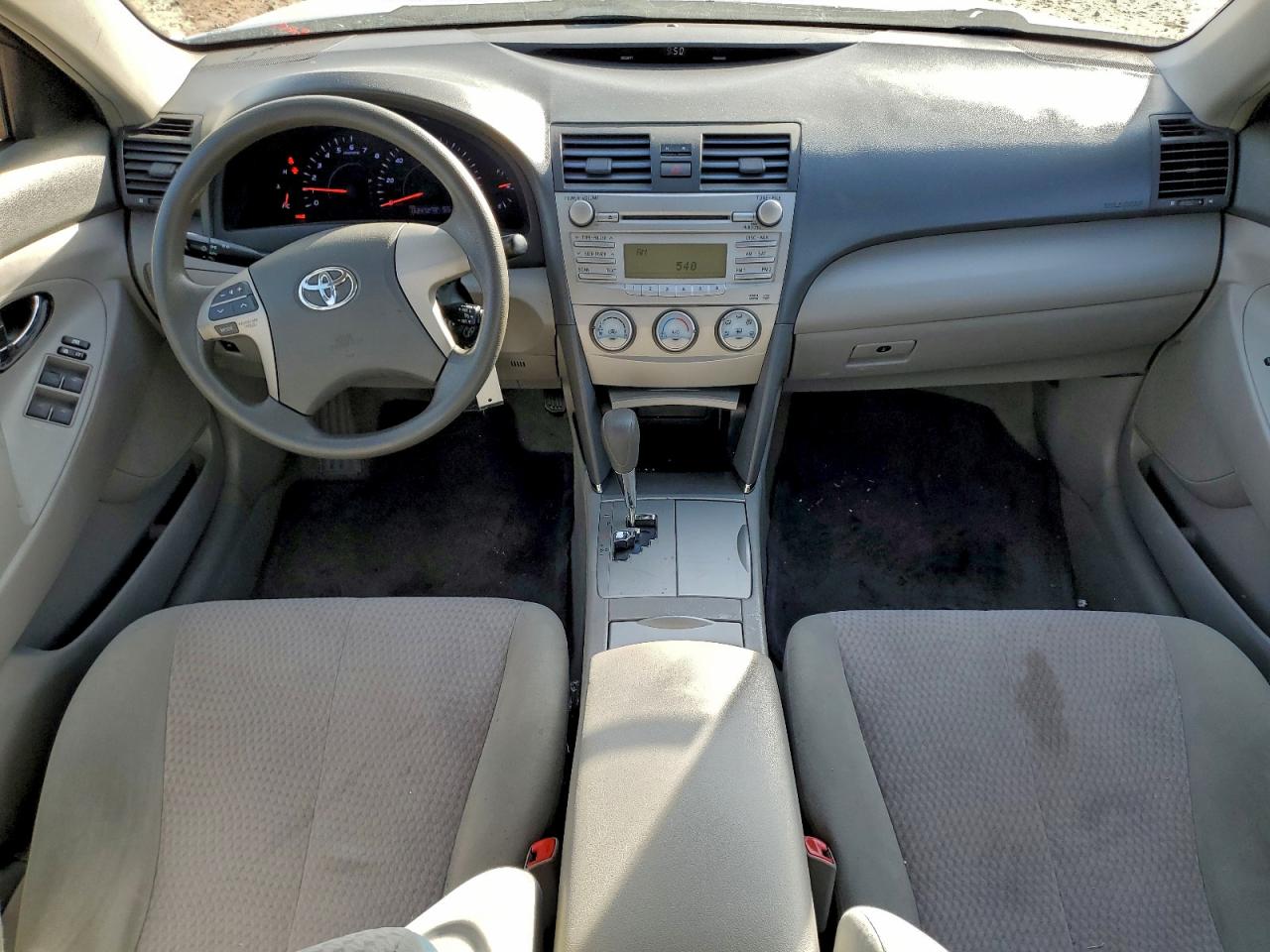 2011 TOYOTA CAMRY BASE photo 15