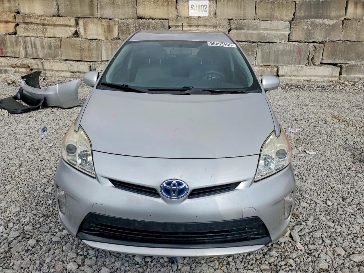 2015 TOYOTA PRIUS photo 5