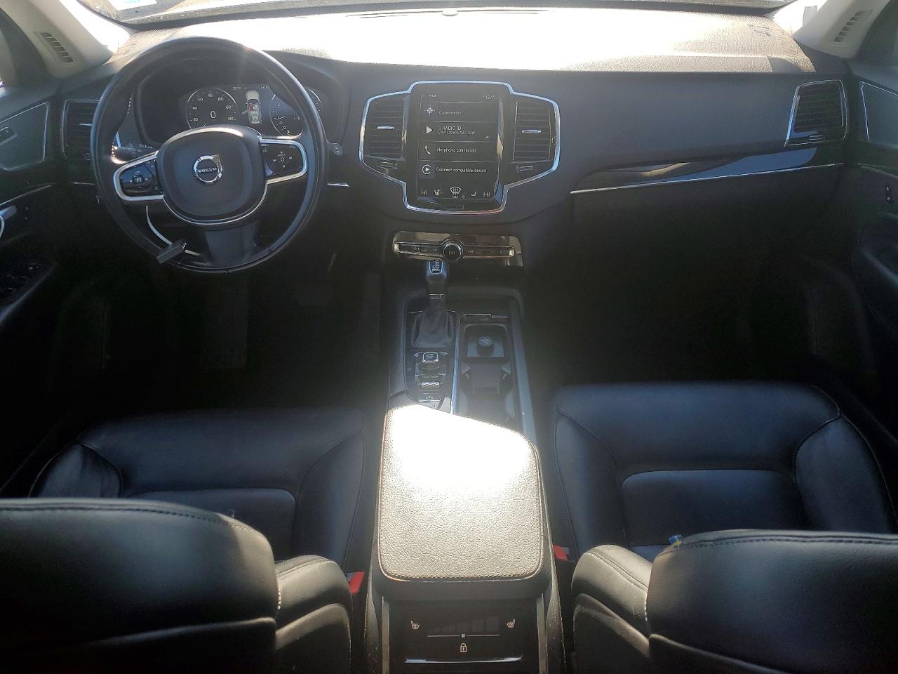 2018 VOLVO XC90 T5 photo 22