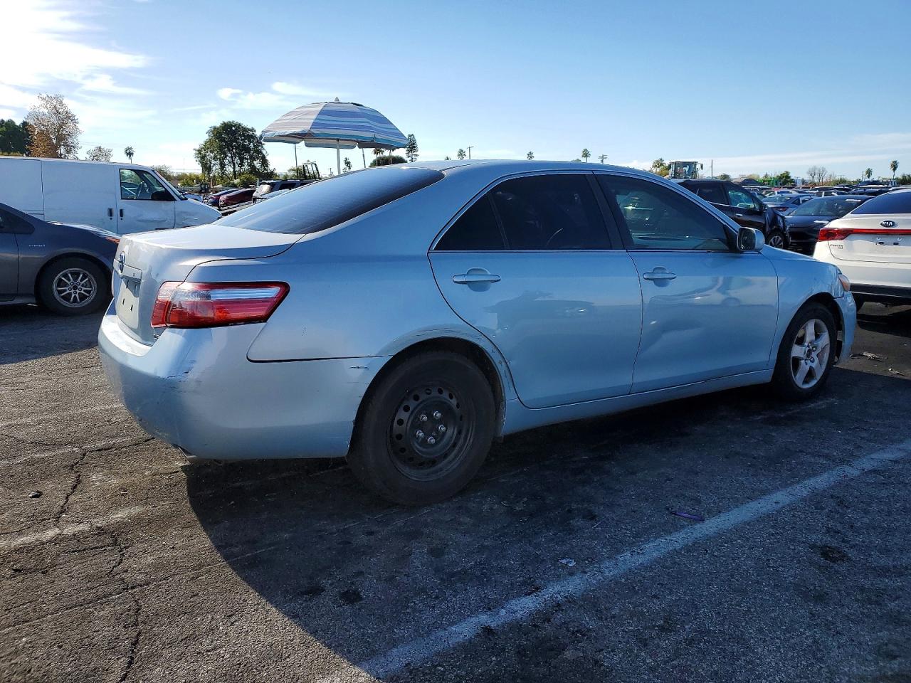 2008 TOYOTA CAMRY LE photo 3