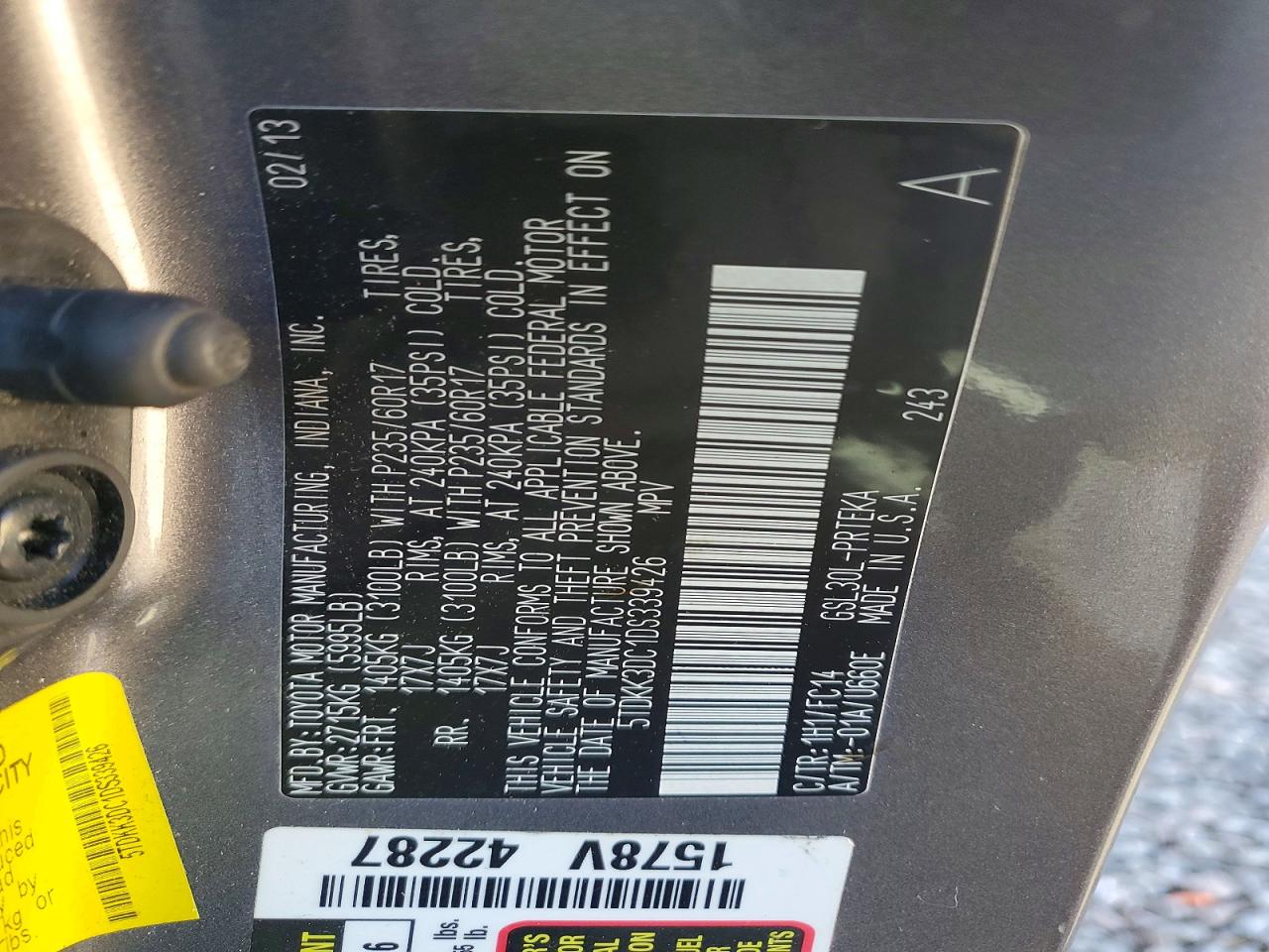 2013 TOYOTA SIENNA LE photo 13