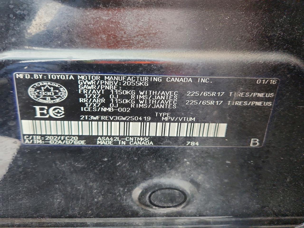 2016 TOYOTA RAV4 XLE photo 13