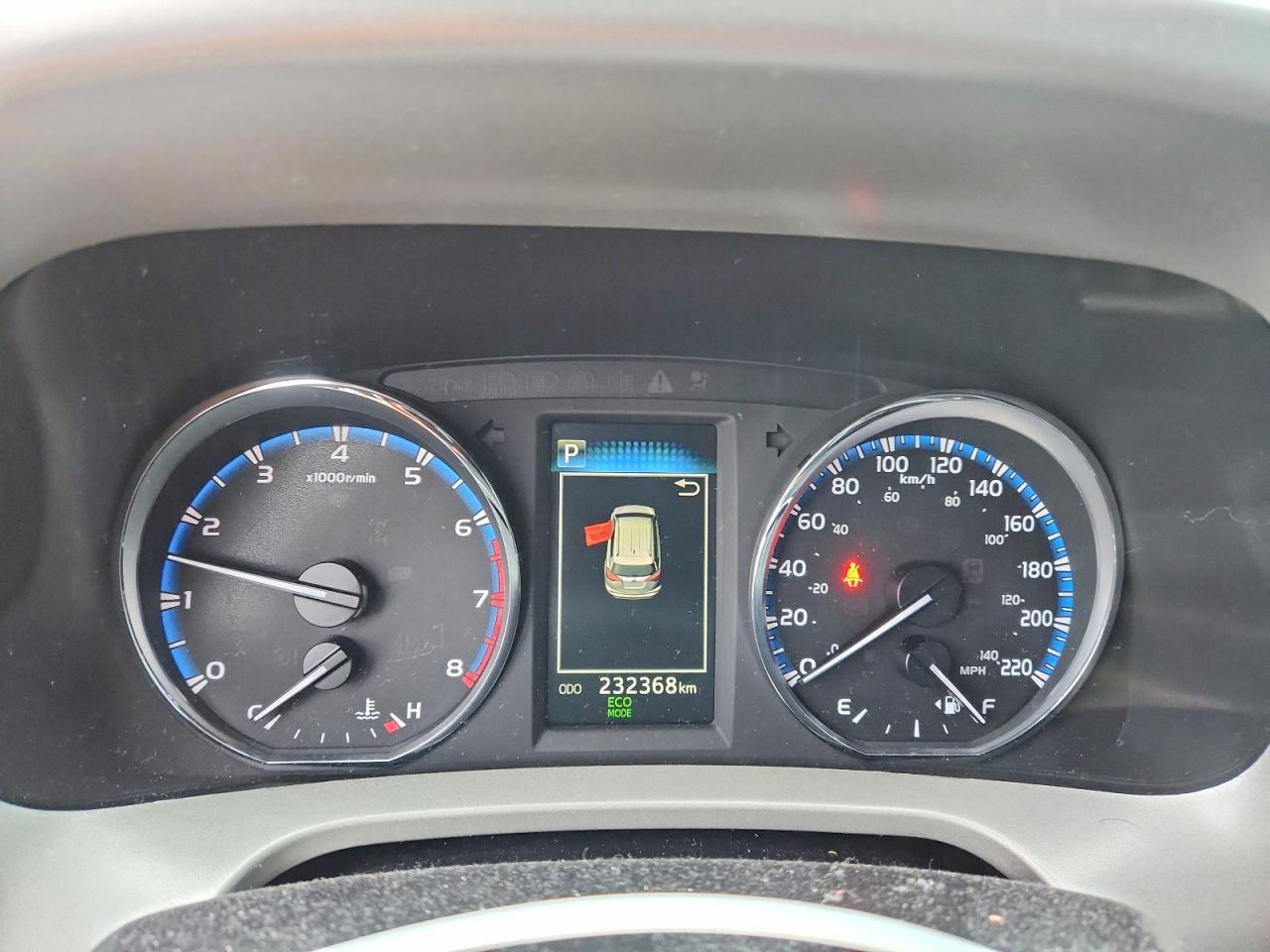 2016 TOYOTA RAV4 XLE photo 9