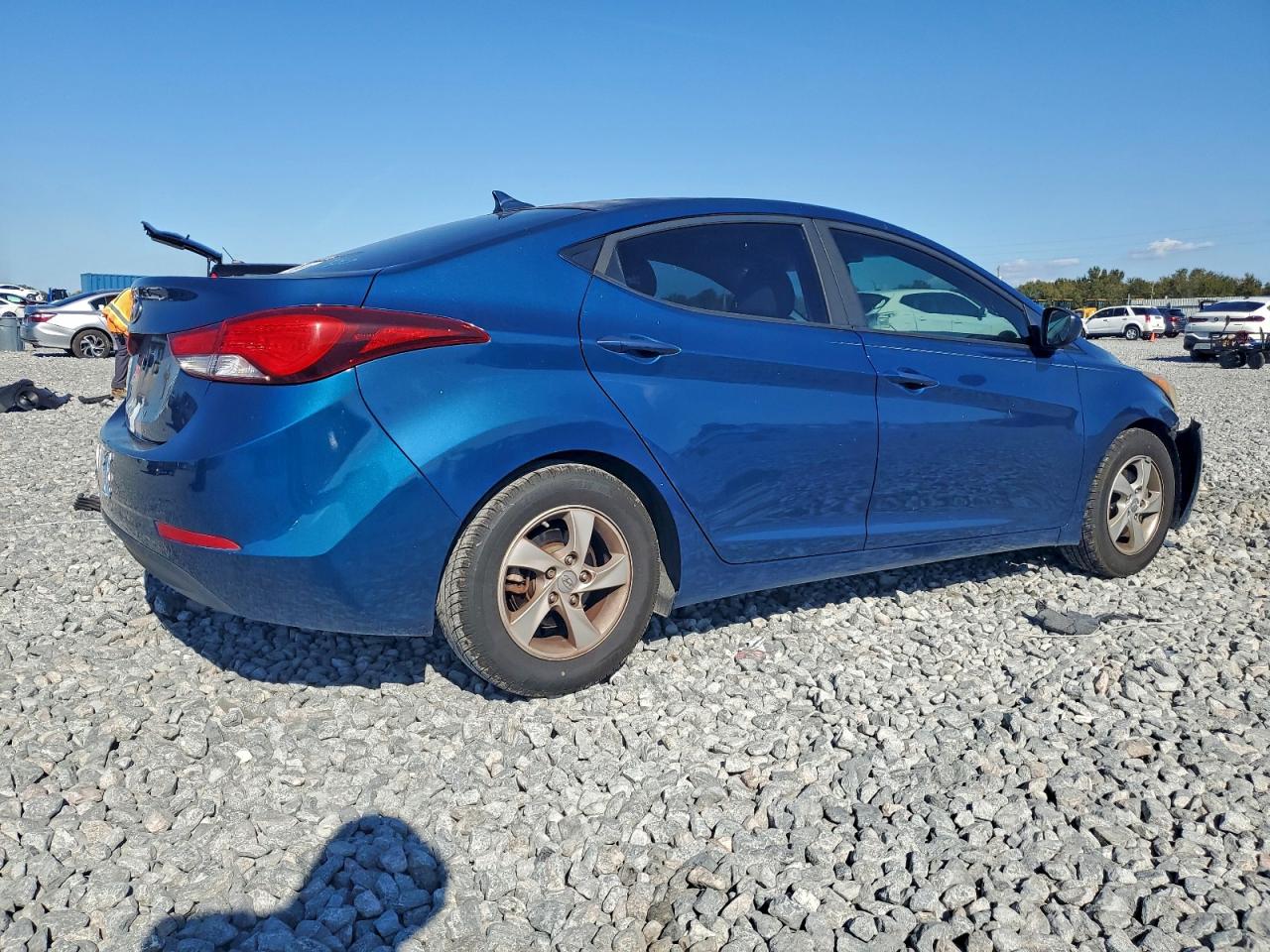 2015 HYUNDAI ELANTRA SE photo 3