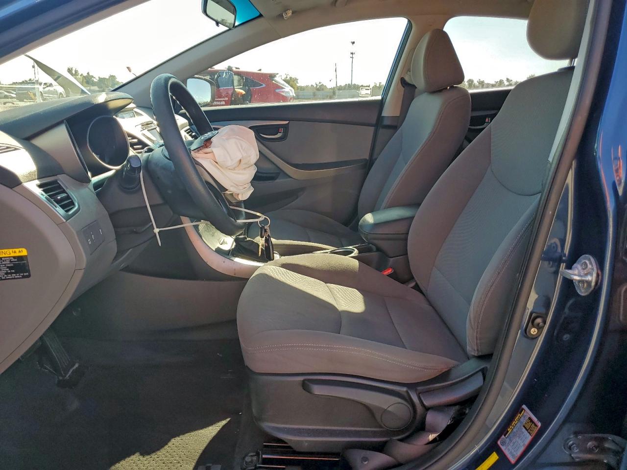 2015 HYUNDAI ELANTRA SE photo 7
