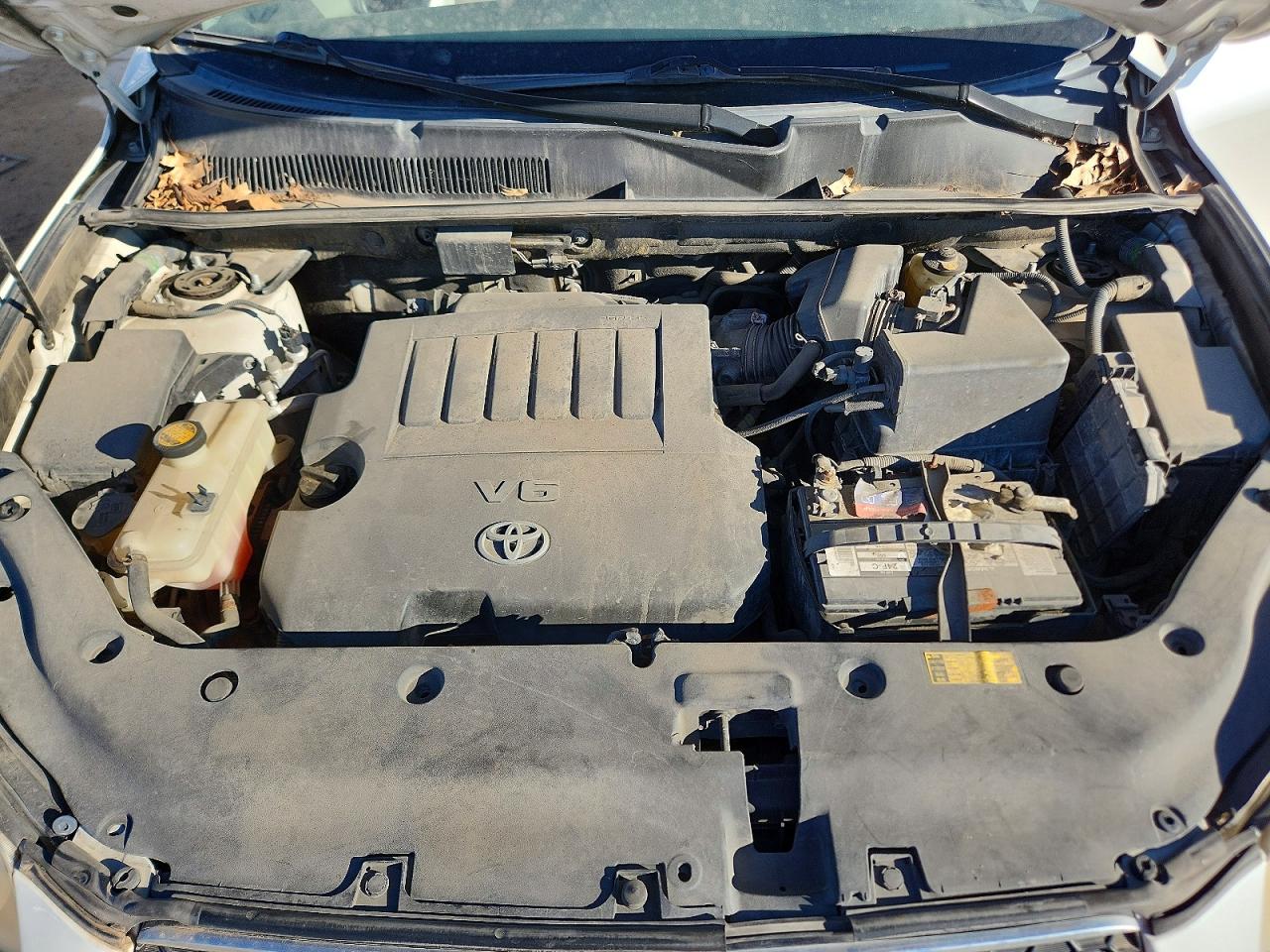 2010 TOYOTA RAV4 photo 12