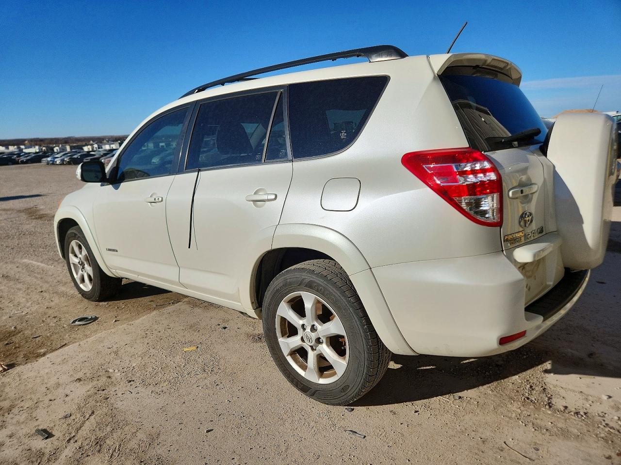 2010 TOYOTA RAV4 photo 2