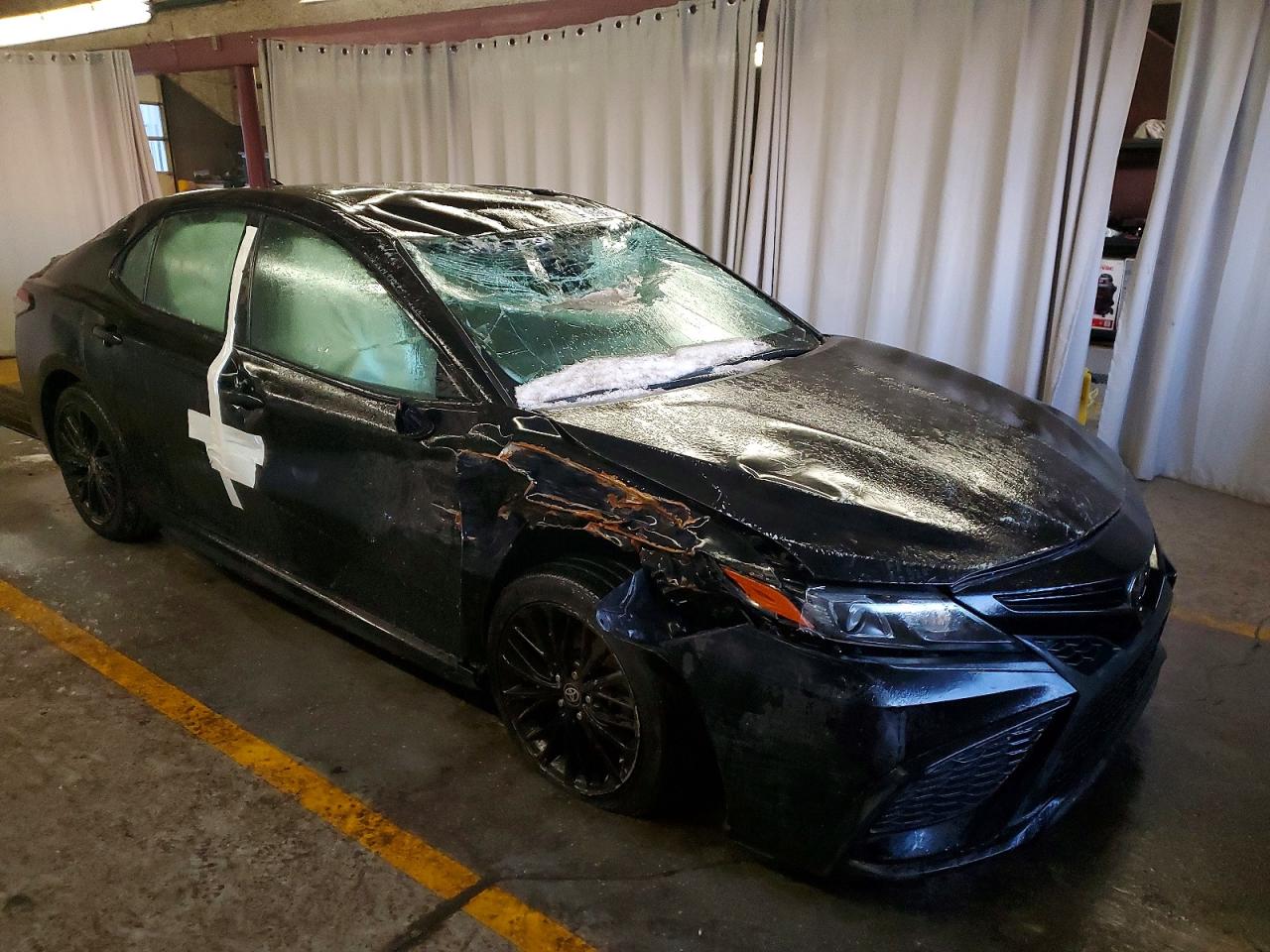 2022 TOYOTA CAMRY SE photo 4