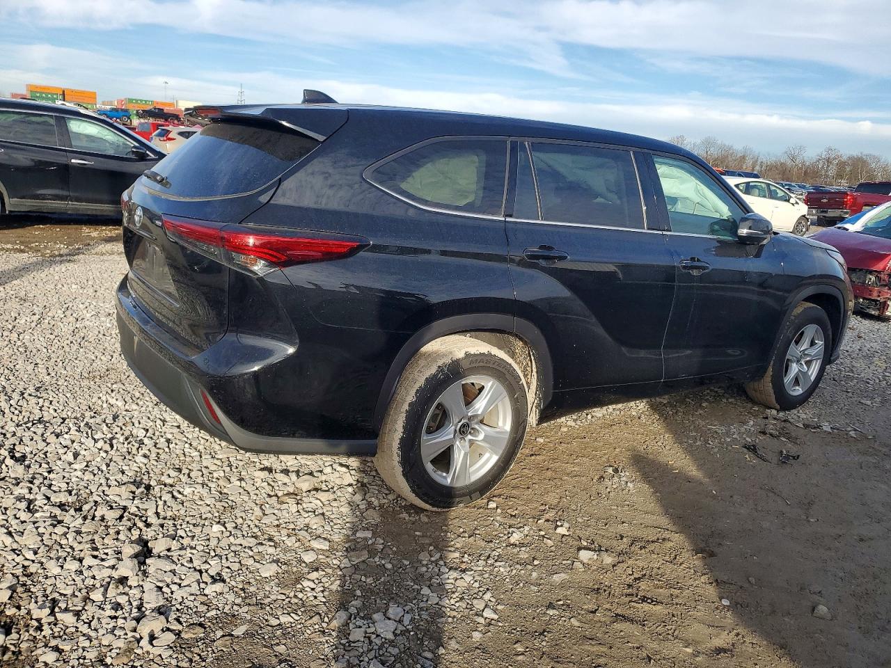 2021 TOYOTA HIGHLANDER L photo 3