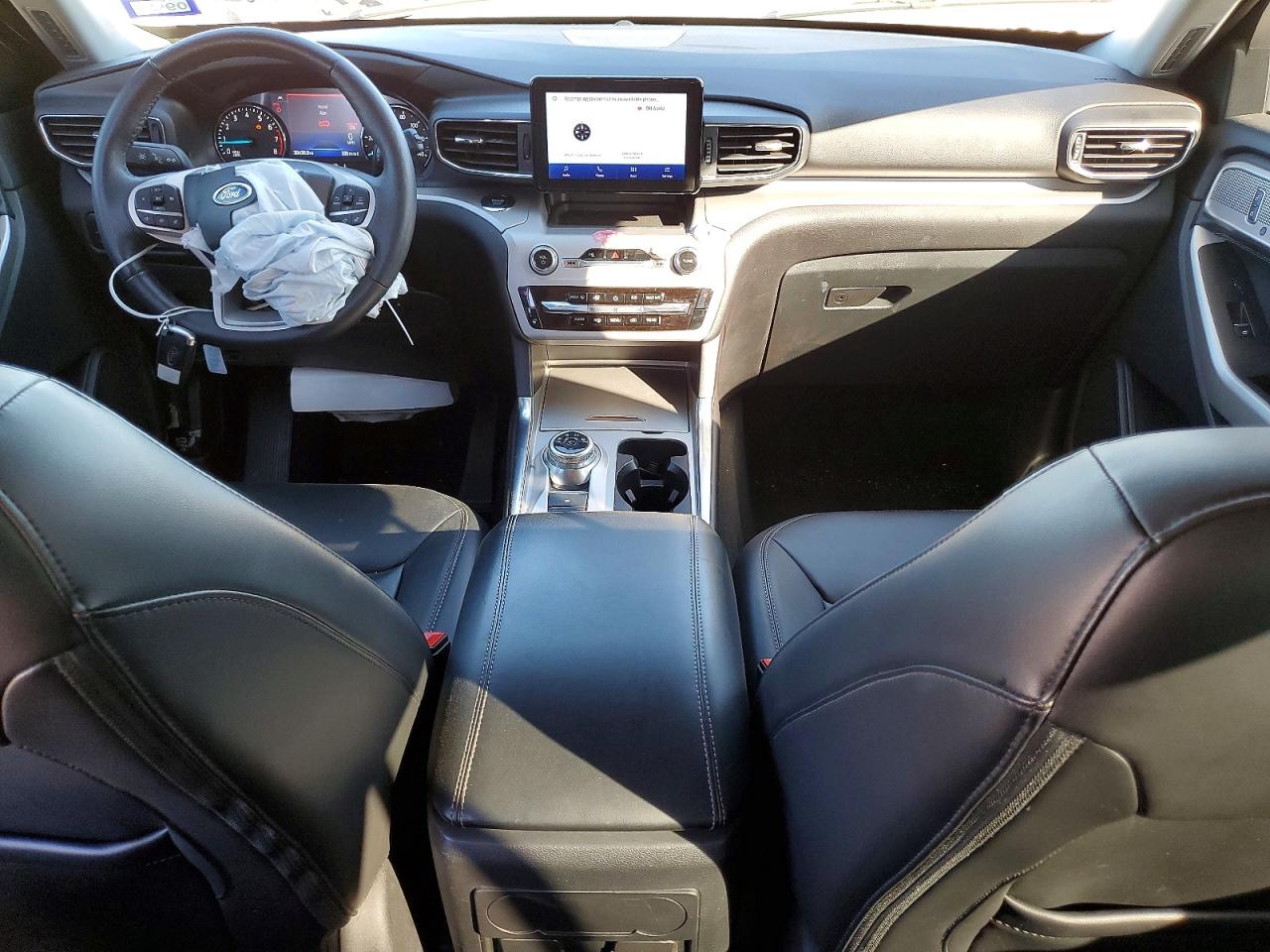 2024 FORD EXPLORER XLT photo 8
