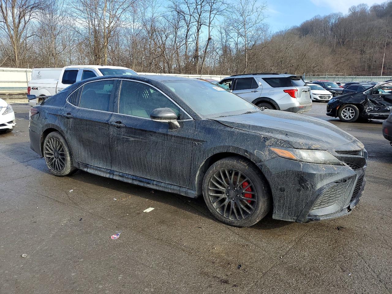 2022 TOYOTA CAMRY SE photo 4