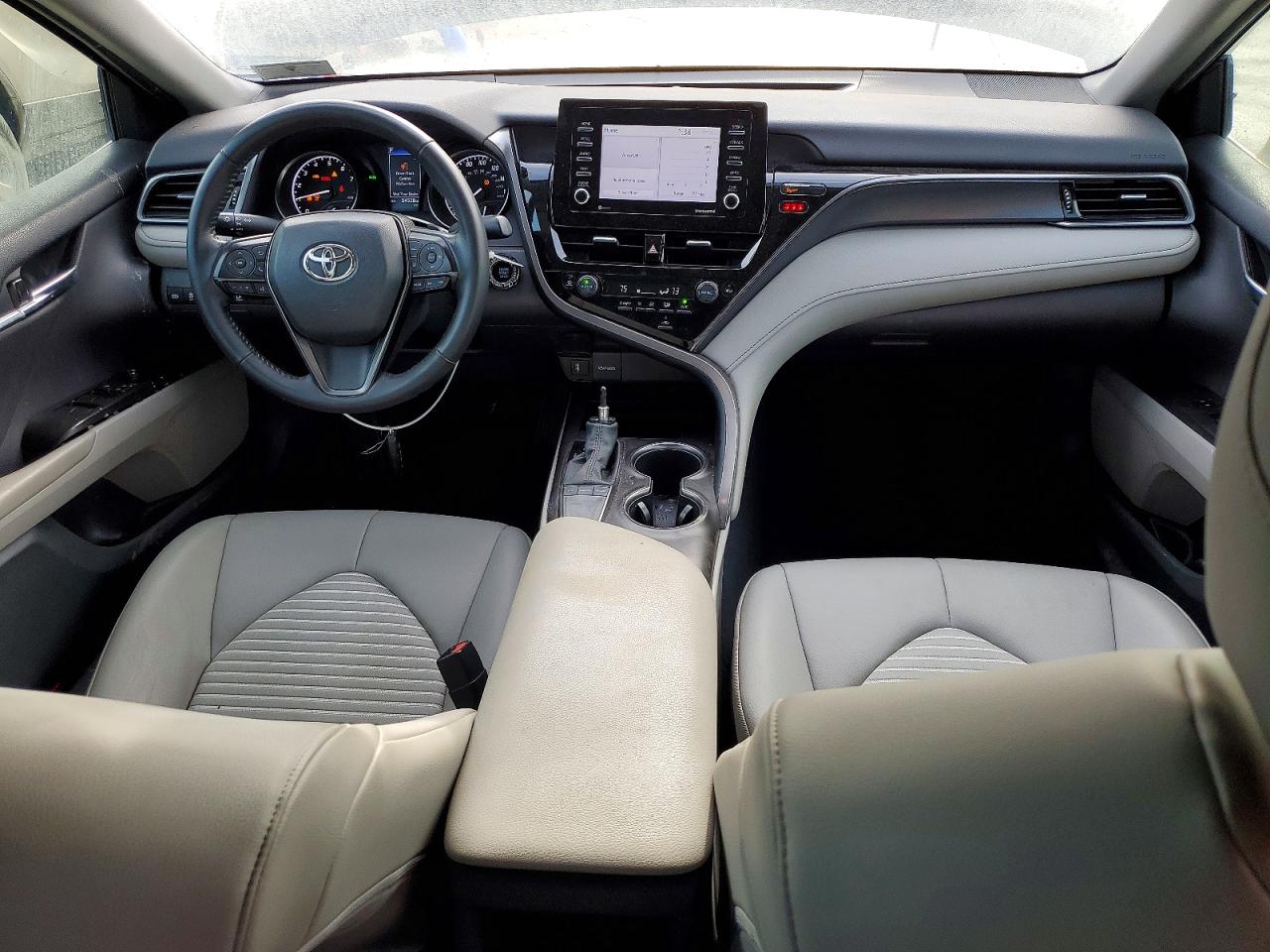 2022 TOYOTA CAMRY SE photo 8