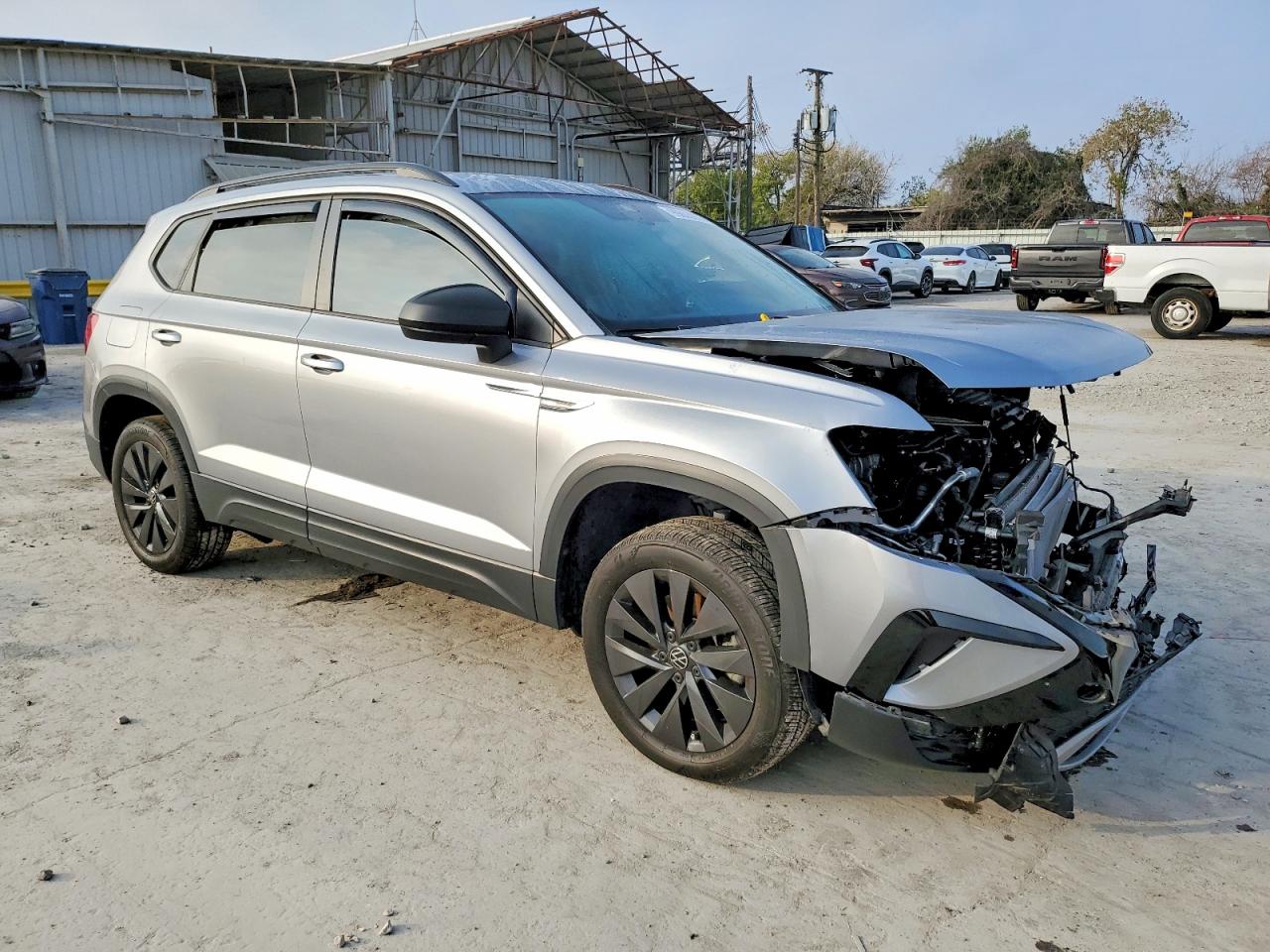2024 VOLKSWAGEN TAOS S photo 4
