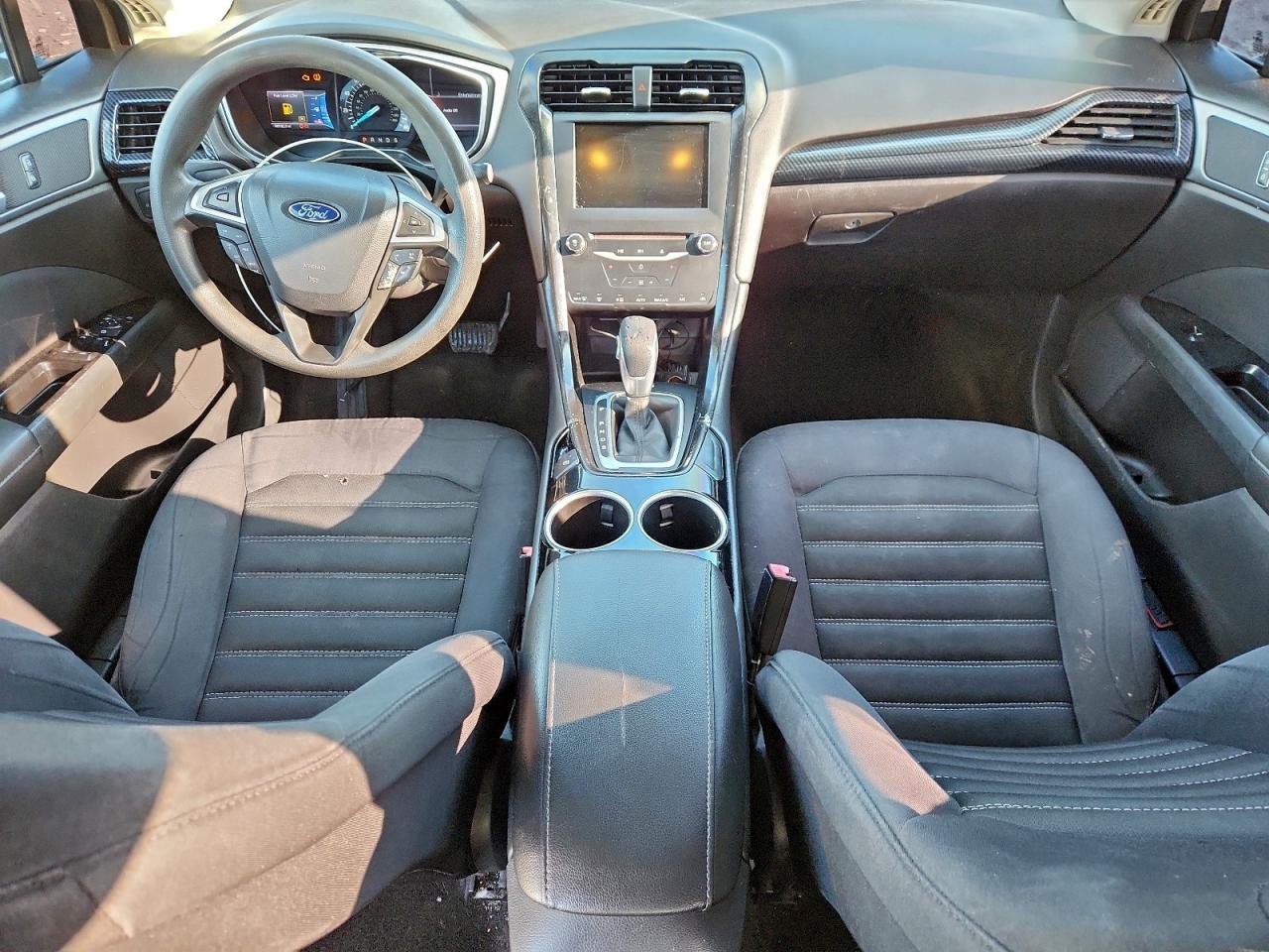 2013 FORD FUSION SE photo 8