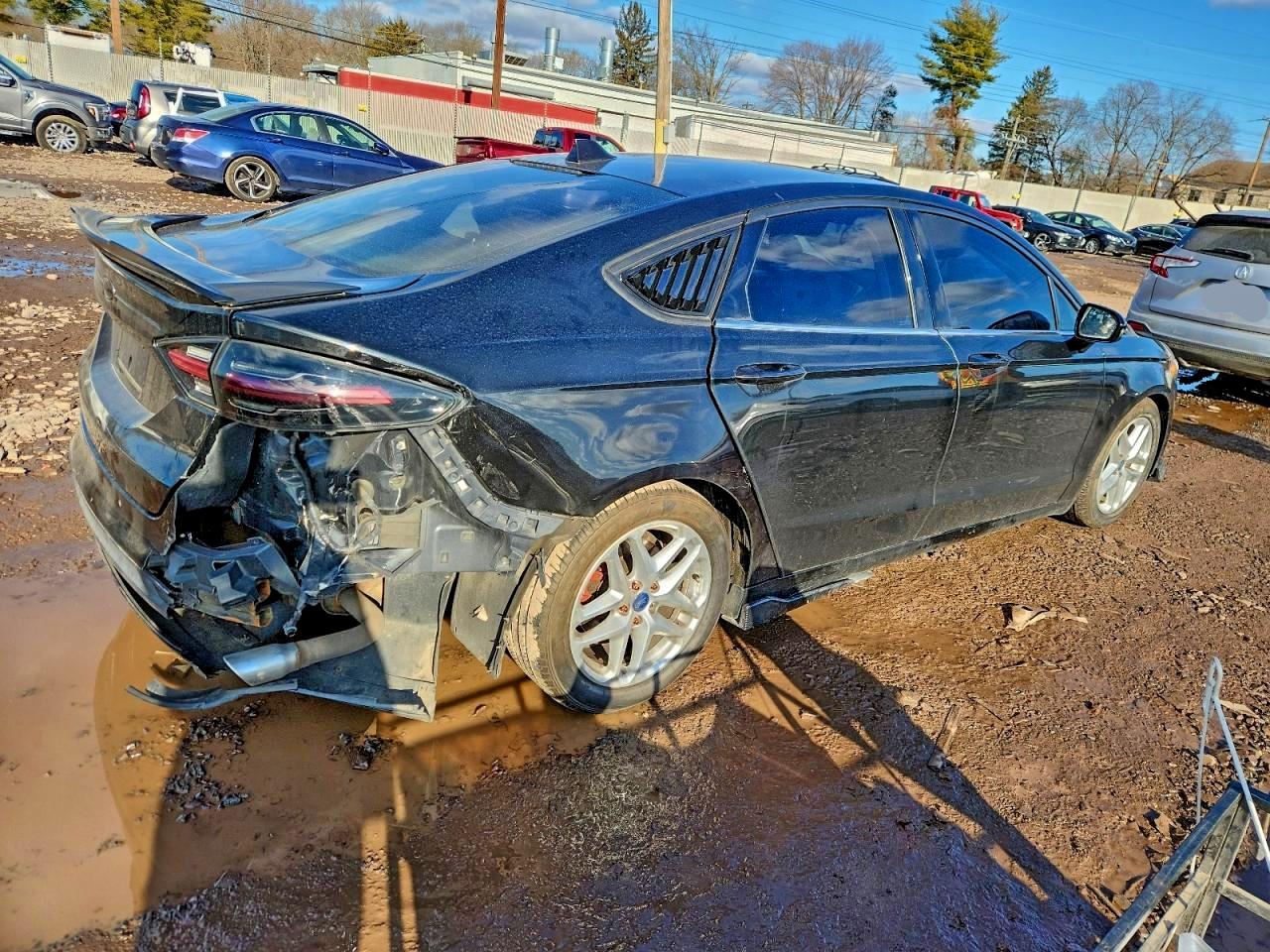 2013 FORD FUSION SE photo 3