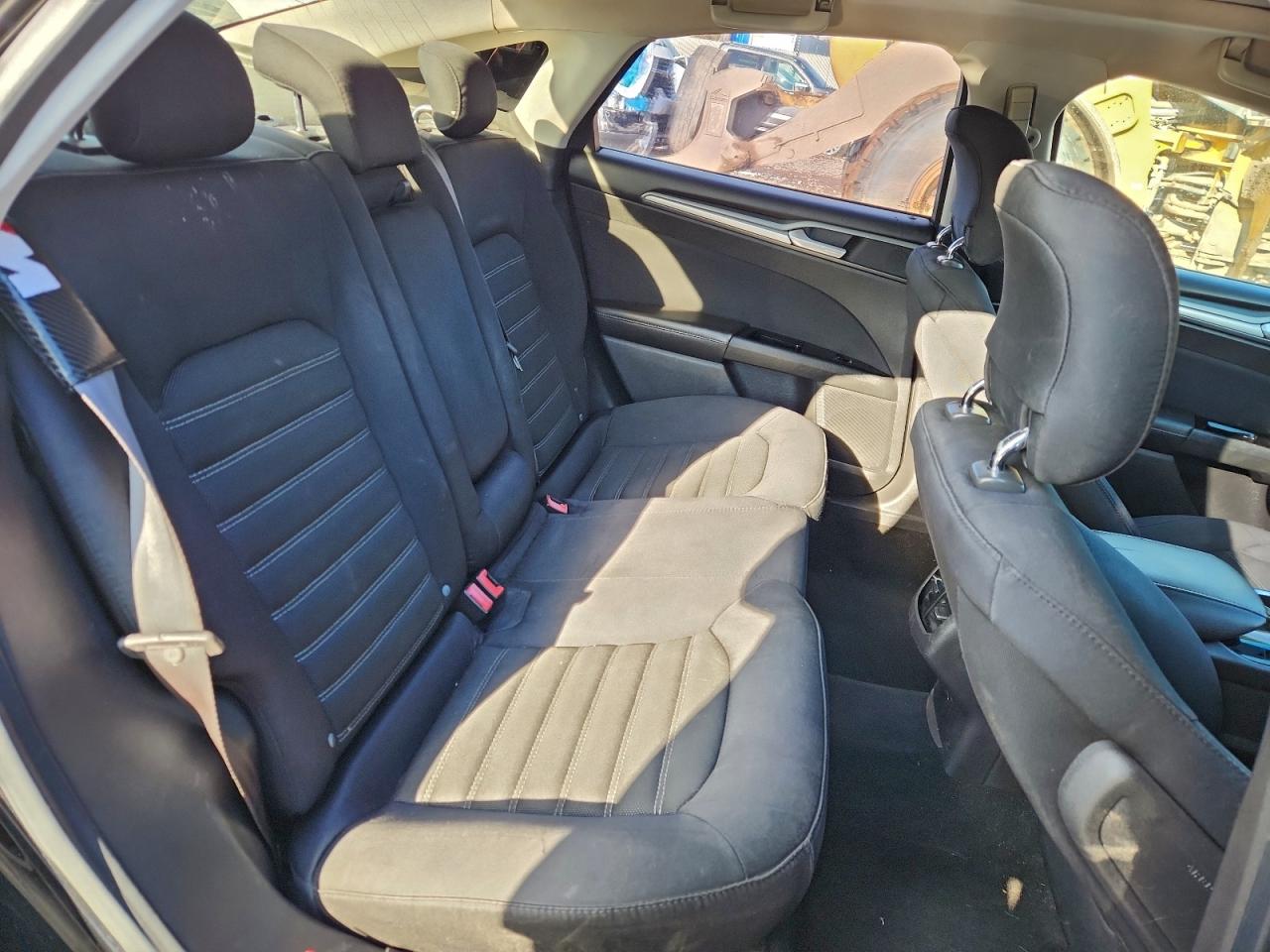 2013 FORD FUSION SE photo 10