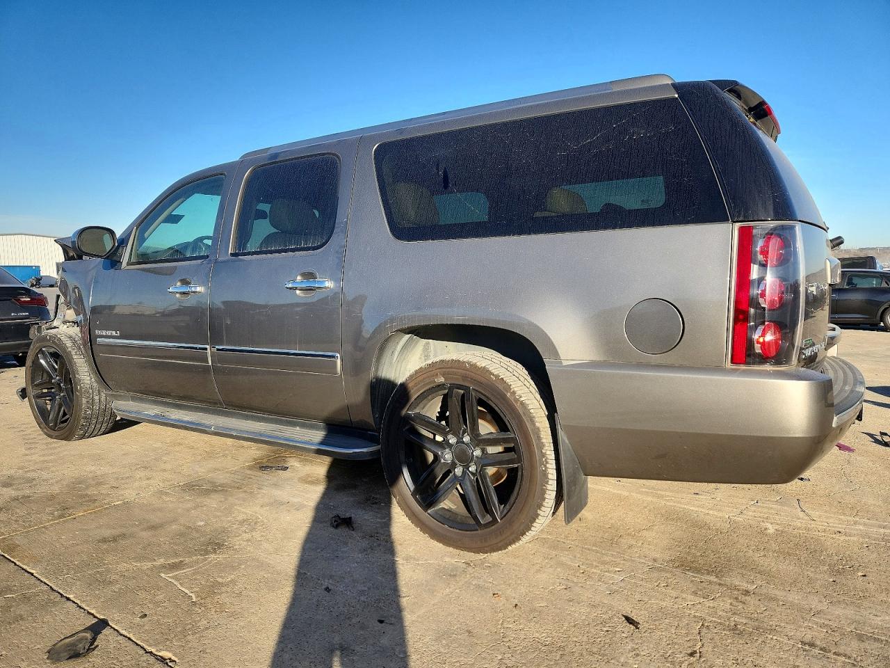 2012 GMC YUKON XL DENALI photo 3
