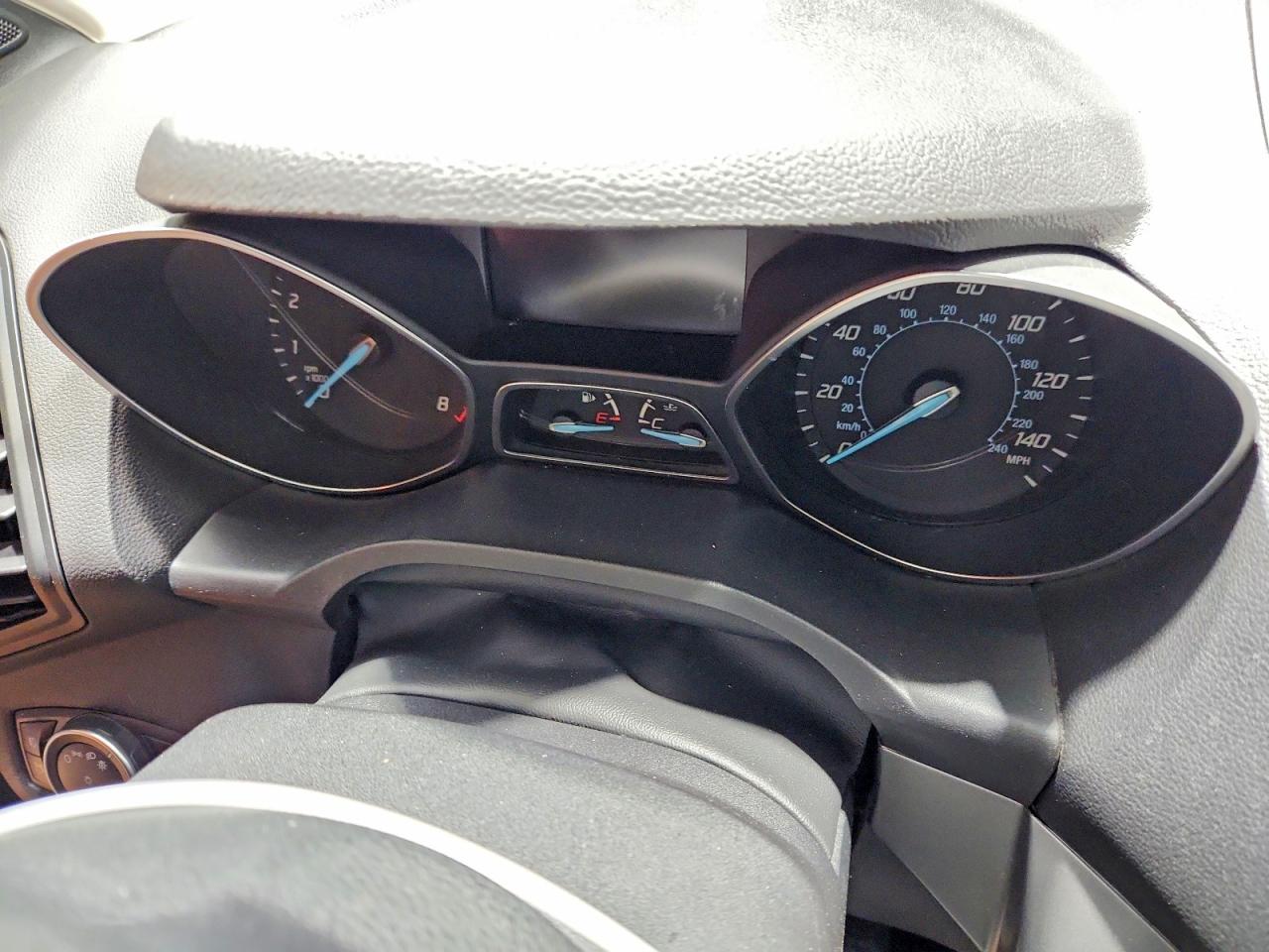 2016 FORD ESCAPE SE photo 9