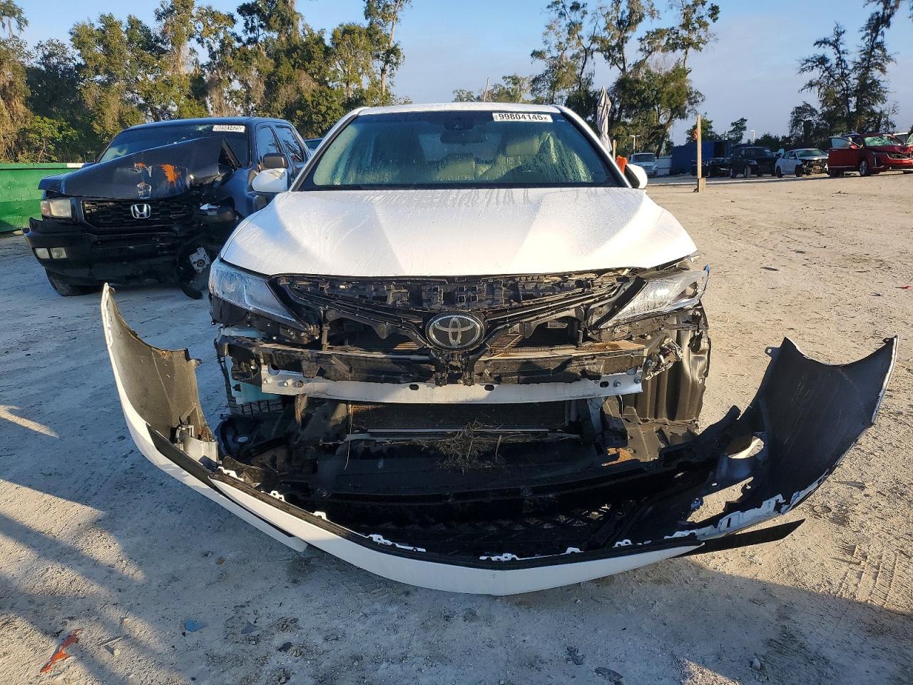2020 TOYOTA CAMRY SE photo 5